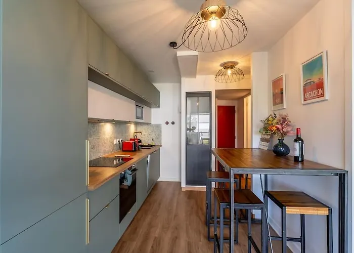 Les Pieds Dans L'eau, Plage Peirere アパート *